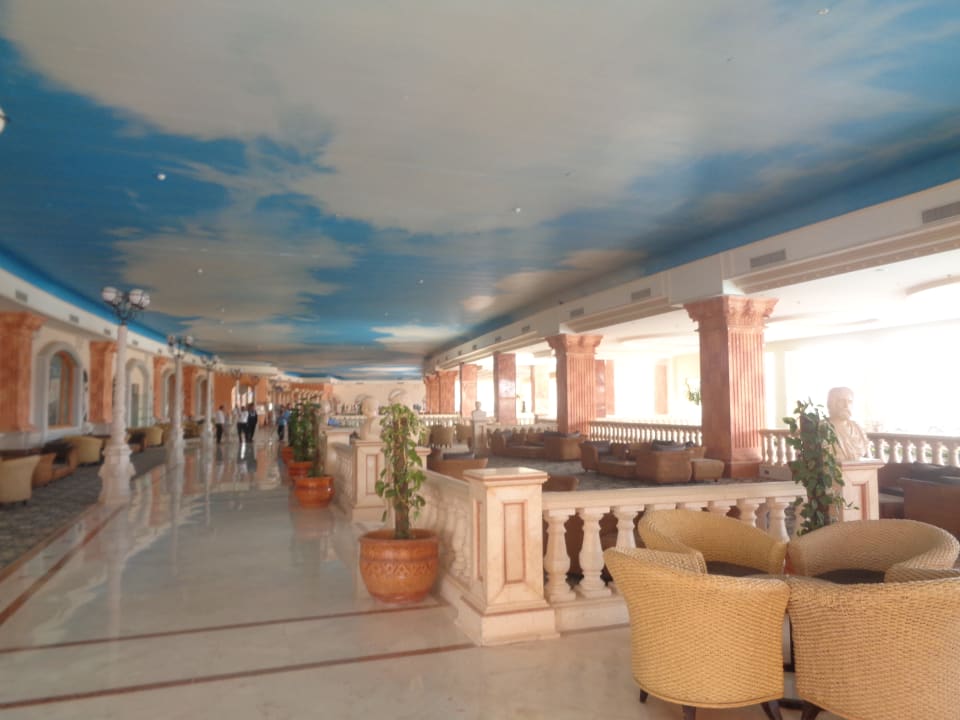 Lobby Hotel Titanic Palace