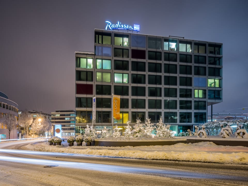 Außenansicht Radisson Blu Hotel Lucerne