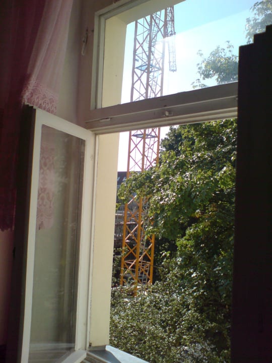 A (very) noisy construction site next door   Hotel-Pension Adamshof