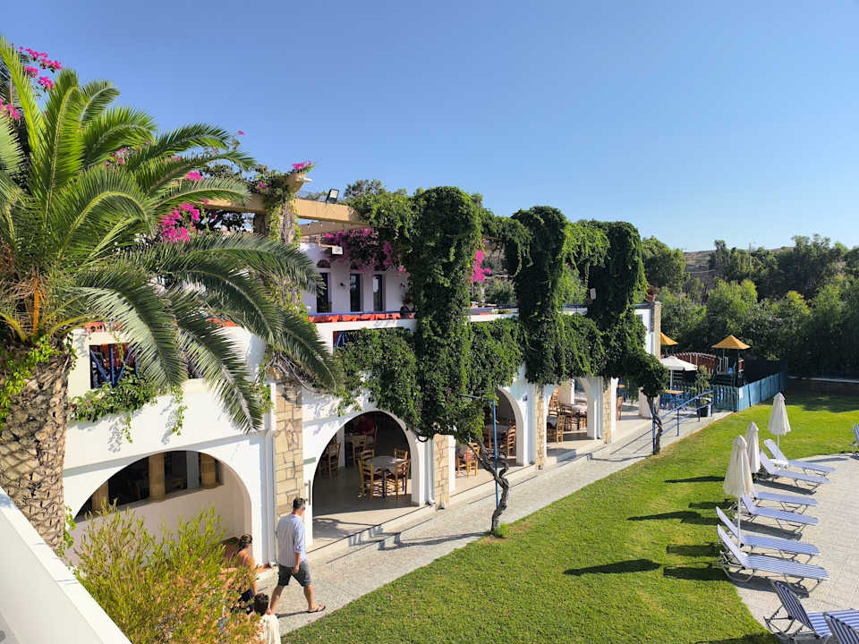 Außenansicht Ekaterini Hotel