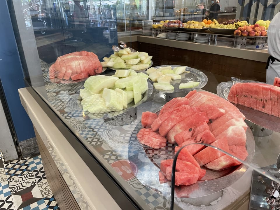 Gastro Saturn Palace Resort Hotel