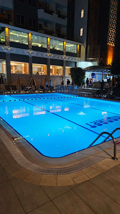 Pool Monart City Hotel