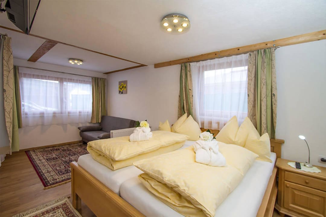 Zimmer 2 Partere Gertis Ferienwohnungen