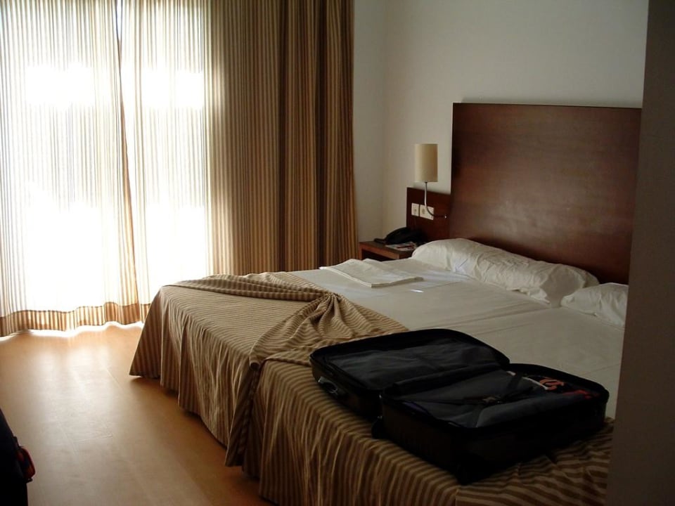 Zimmer Garbi Costa Luz