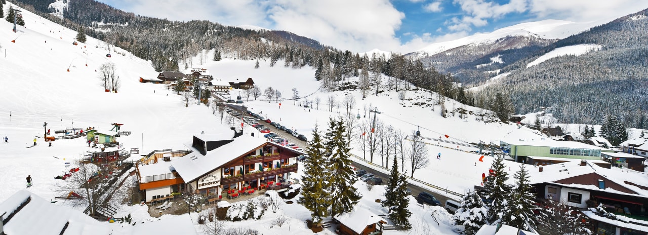 Außenansicht Schi- und Wanderhotel Berghof