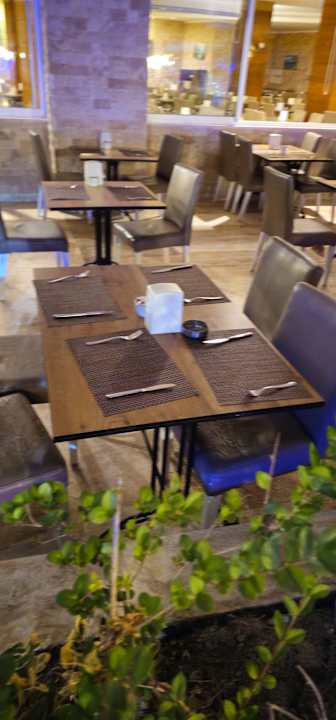 Gastro Ramada Resort by Wyndham Side