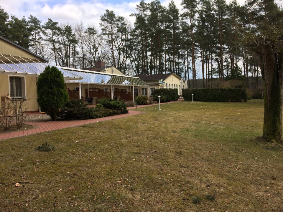 Außenansicht Inselhotel Brückentinsee