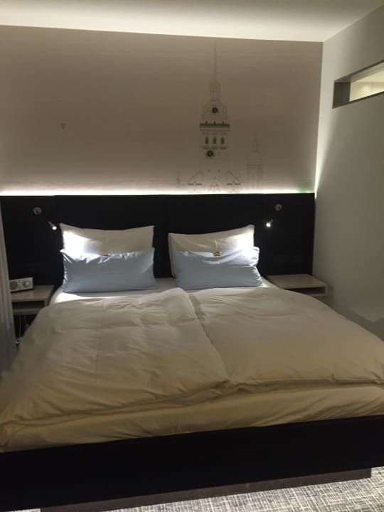 Bett Schiller 5 Hotel