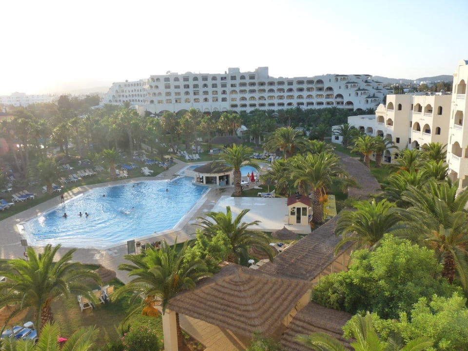 Activity Pool mit Poolbar TUI BLUE Manar