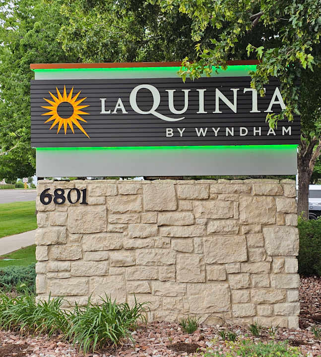 Außenansicht La Quinta Inn & Suites Denver Airport DIA