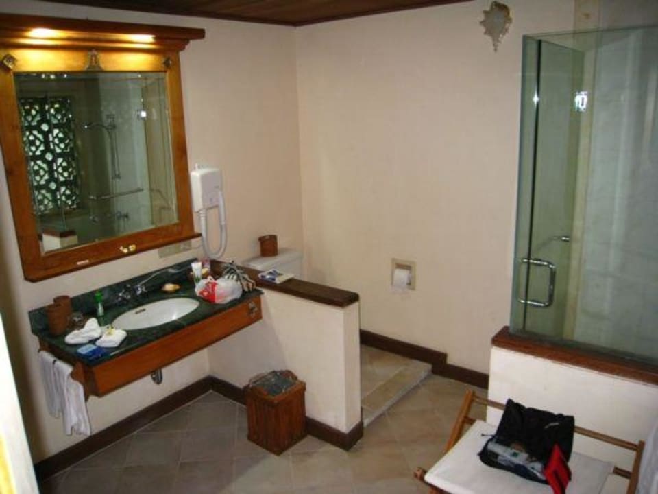 Bad im Bungalow Puri Bagus Lovina