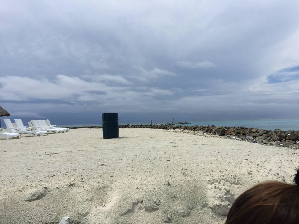 Einsames Faß Maschinen Öl Summer Island Maldives