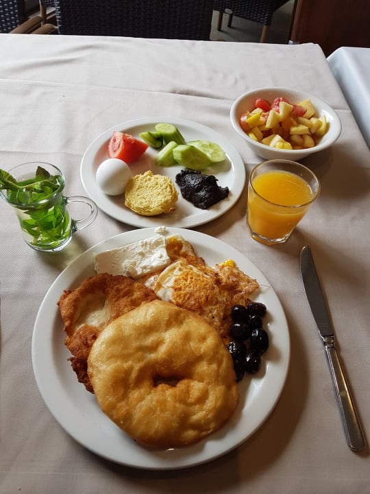 Gastro Limak Lara Deluxe Hotel & Resort