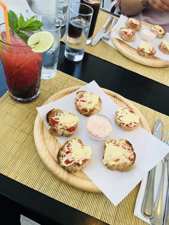 Gastro HARPIN Happy Days Beach Hotel