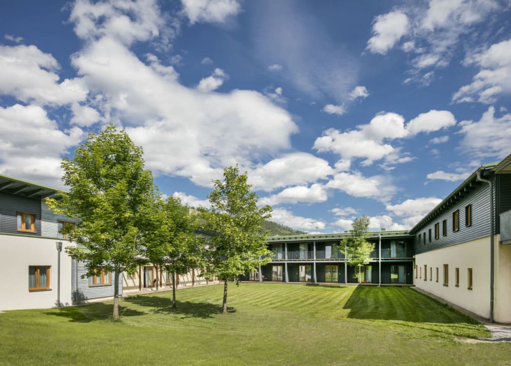 Außenansicht JUFA Hotel Erlaufsee