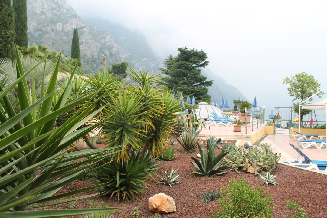 Im Hintergrund Relaxzone Hotel San Pietro