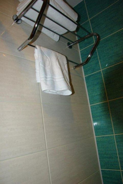 Zimmer 2218 Bad Port Side Resort Hotel