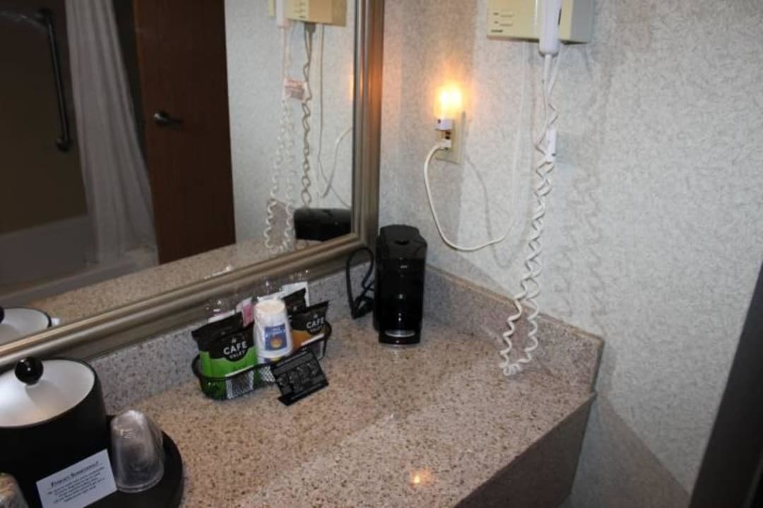 Bad Hotel Comfort Inn Lansing