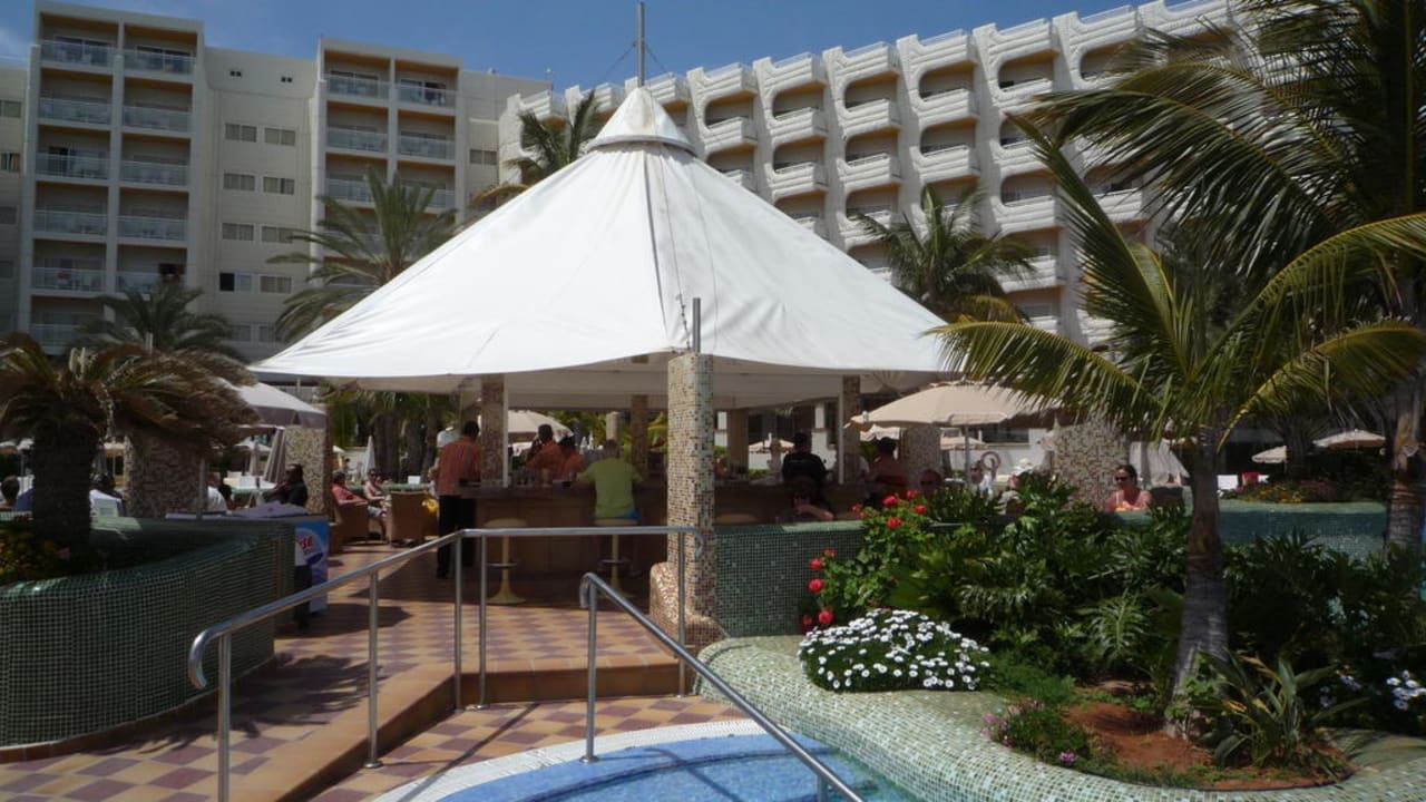 Poolbar Hotel Riu Palace Tres Islas