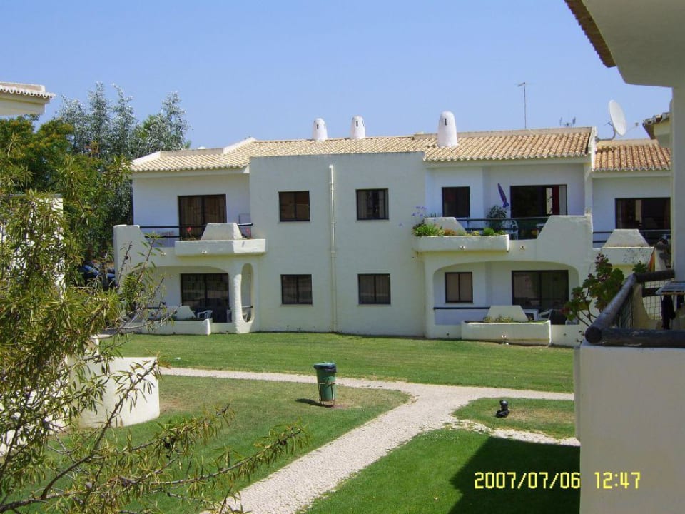 Jeden z apartamentowców Luna Clube Brisamar