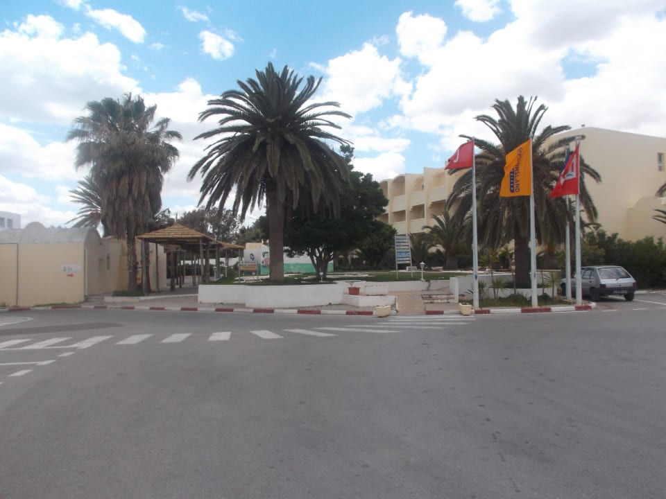 Vom Eingang aus Richtung Mini Club Omar Khayam Resort & Aquapark