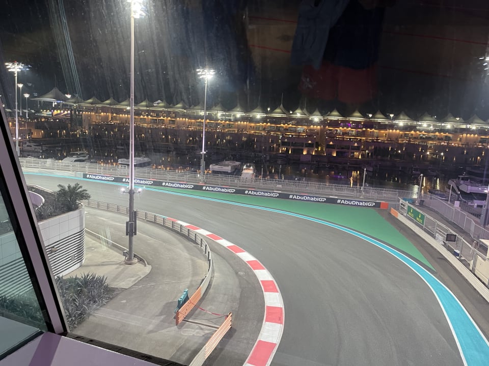 Ausblick W Abu Dhabi - Yas Island