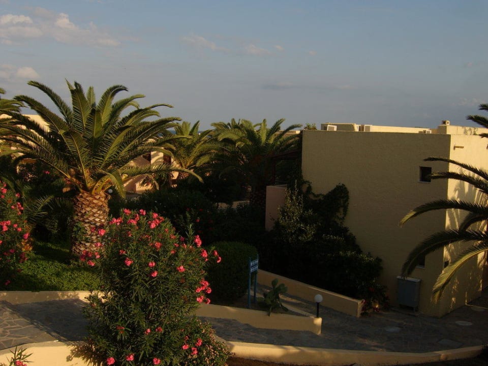 Wege zum Zimmer Porto Bello Beach