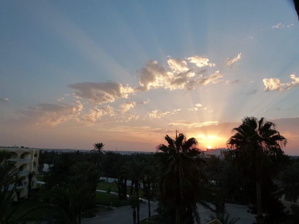 Blick vom Balkon (18.ooUhr) Calimera One Resort Jockey