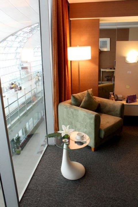 Louis Tavern Transit Hotel Louis' Tavern Transit Hotel Dayrooms Suvarnabhumi Airport