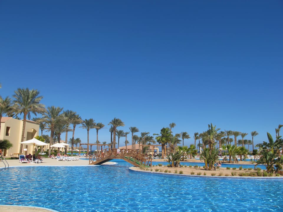 Einer von vielen Pools Cleopatra Luxury Resort Makadi Bay