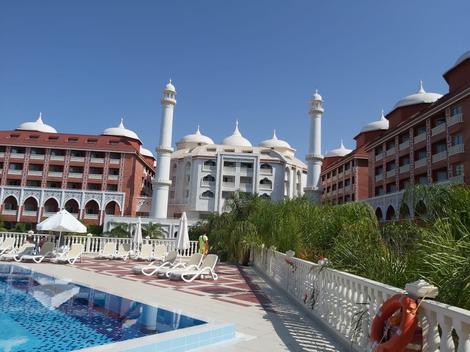 Pool Royal Taj Mahal Hotel