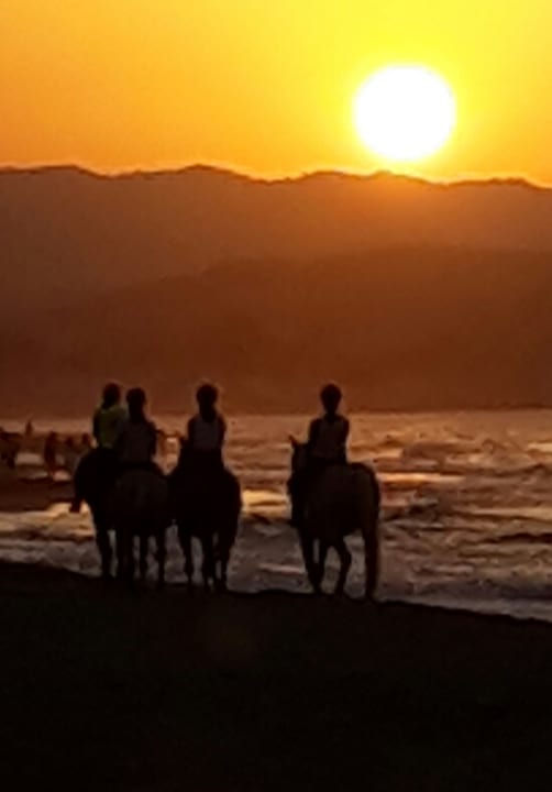 Sonnenuntergang Vantaris Luxury Beach Resort