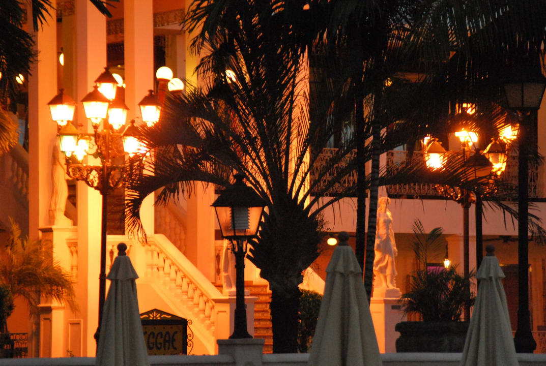 Abendstimmung im Hotel Hotel Riu Palace Tropical Bay