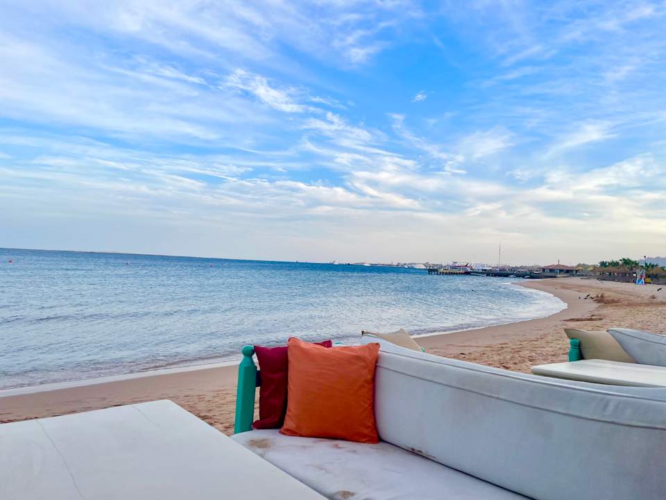 Strand Lotus Bay Beach Resort