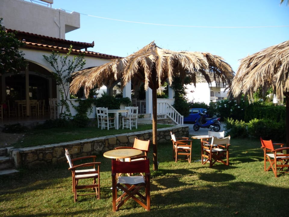 Freiluftessen Matala Valley Village