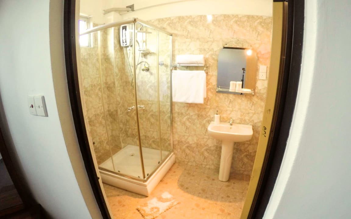 Zimmer White Palace B&B