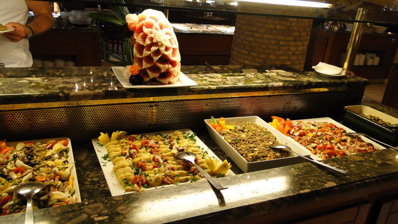 Warmes Buffet Cactus Beach