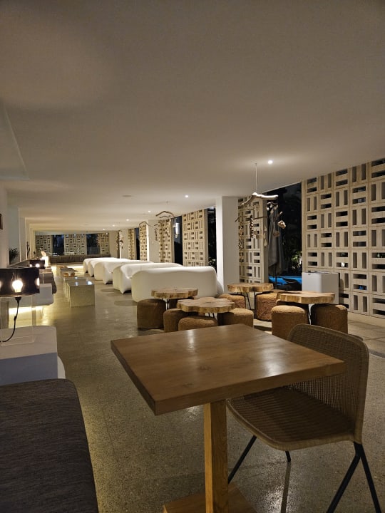 Lobby HM Balanguera Beach