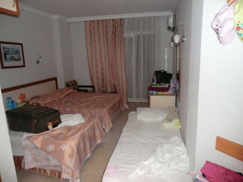 Blick ins Standardzimmer mit Ausbettung Incekum Su Hotel