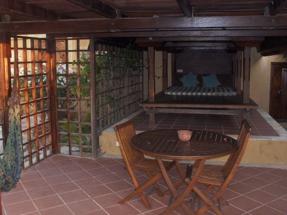 Außenbereich lumbung hut Hotel Vila Ombak