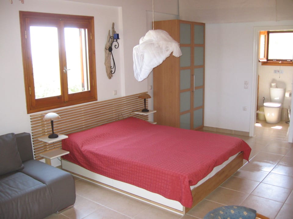 Eines der drei Schlafzimmer von villa-lenasia.de Villa Lenasia