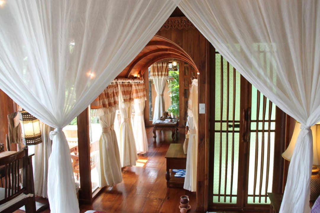 Übergang Schlafbereich - Relaxbereich Santhiya Koh Phangan Resort & Spa