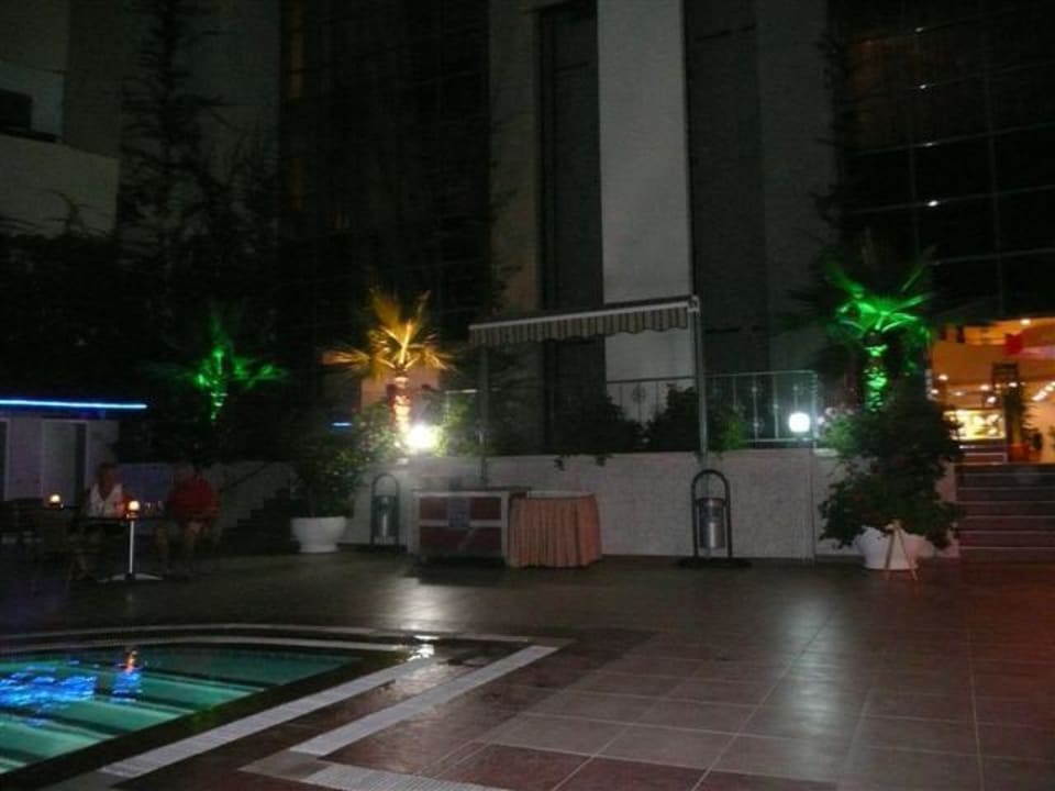 Bar przy basenie Kırbıyık Resort Hotel - Alanya