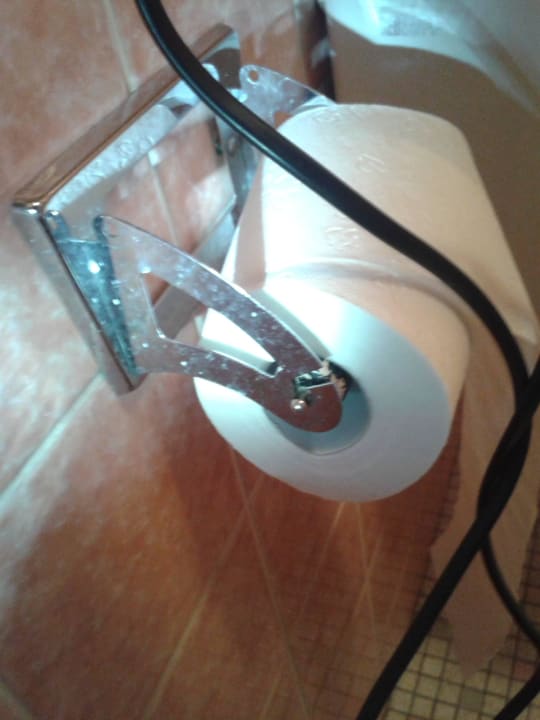 Die Tilettenhalterung im Hotelzimmer Landhotel Maiergschwendt