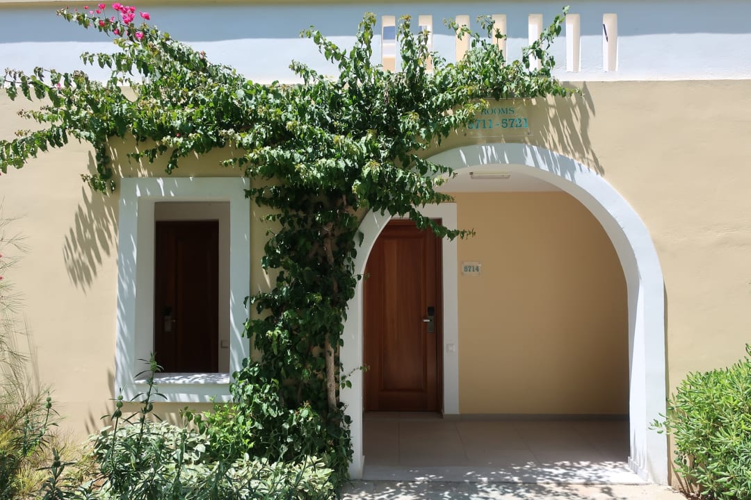 Zimmer Neptune Luxury Resort