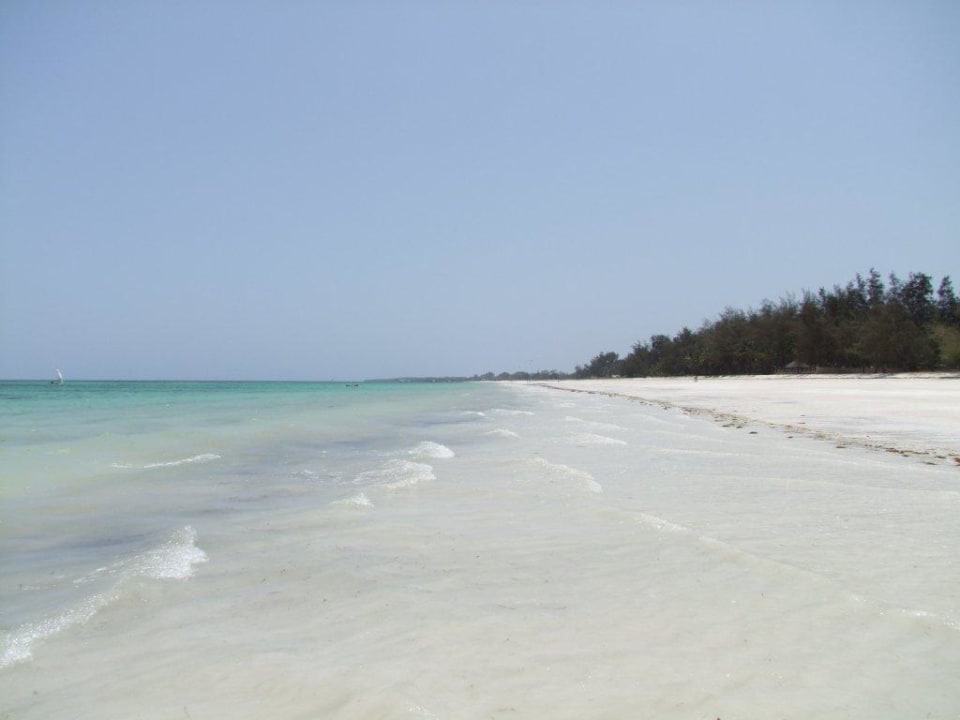 Allein Hotel Karibuni Rafiki Beach Resort