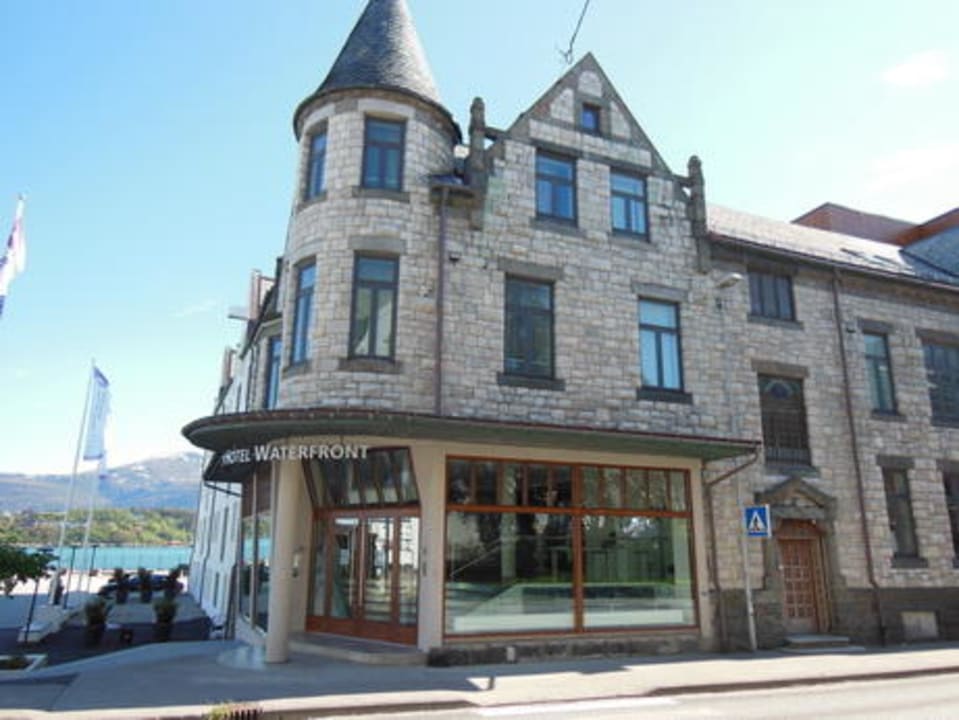 Haupteingang Hotel Quality Inn Waterfront