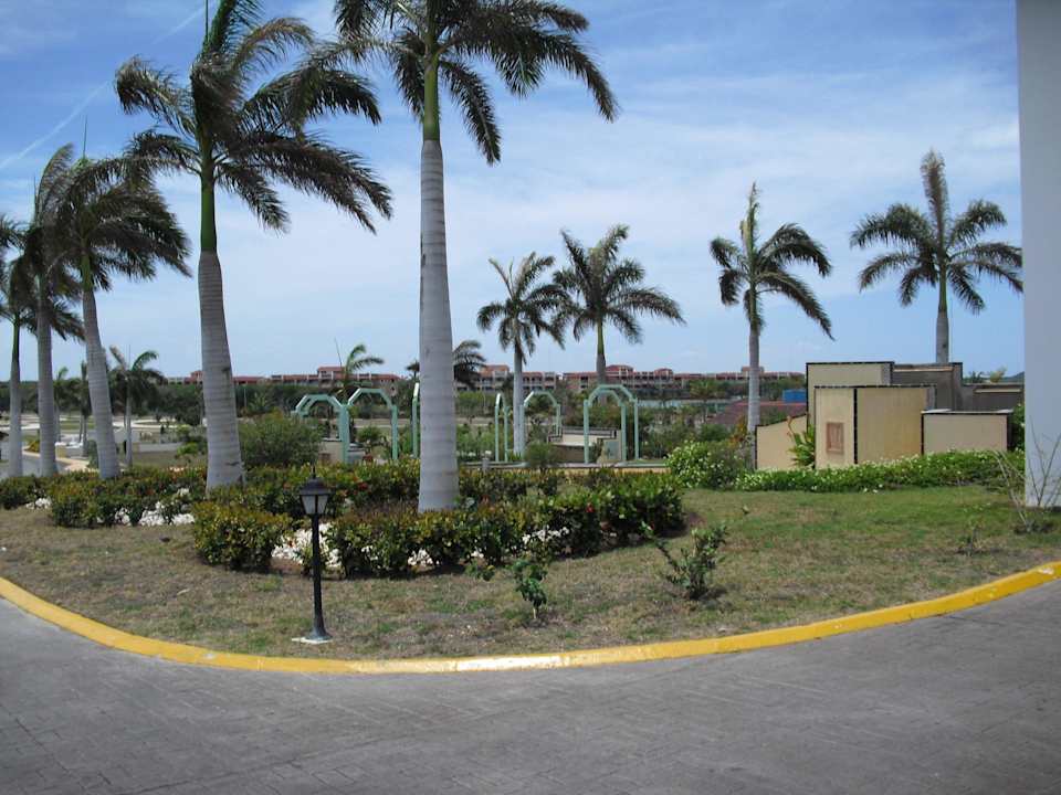 Zufahrt zum Hotel; vom Hotel aus Iberostar Origin Laguna Azul