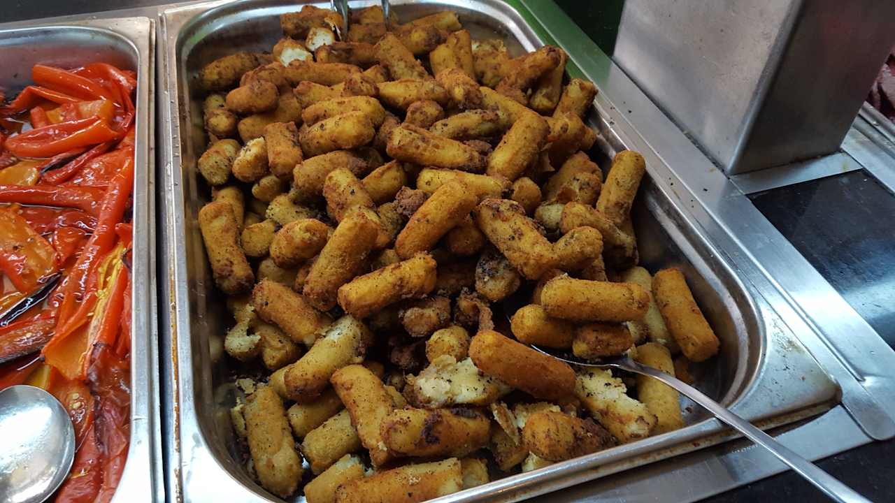 Lieblos, Geschmacklos und ungesund Hotel Larissa