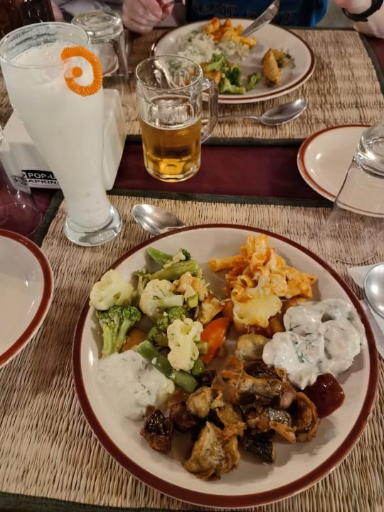 Gastro Green Mansions Jungle Resort